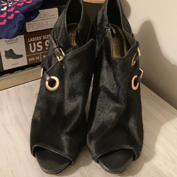 Saks fifth avenue fur booties - Picture 1 of 2